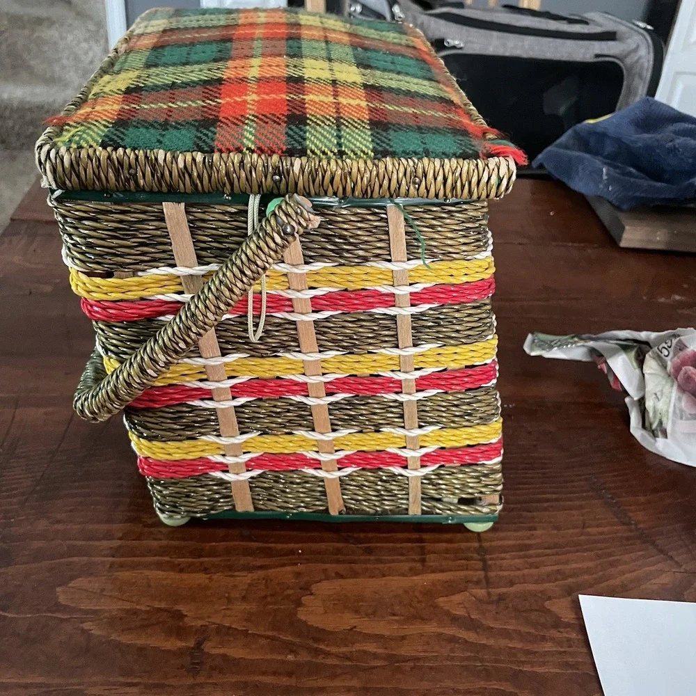 Vintage MCM Singer Sewing Basket Fabric Top Rectangle Woven Wicker Handle